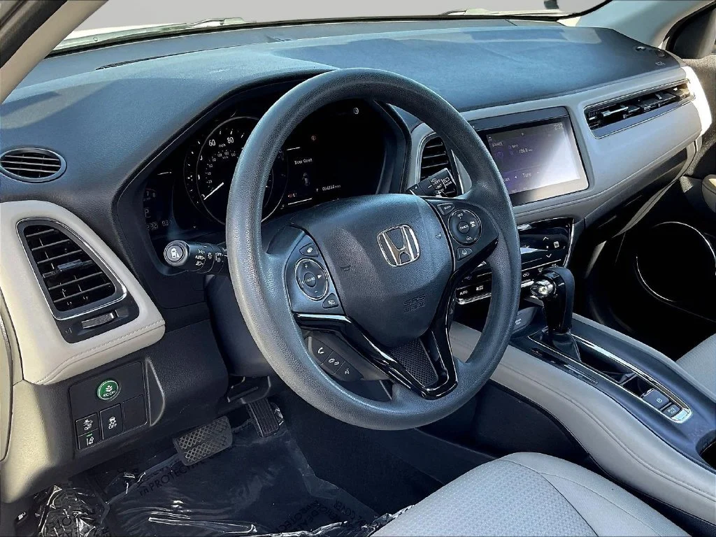 Used 2021  Honda EX image 17