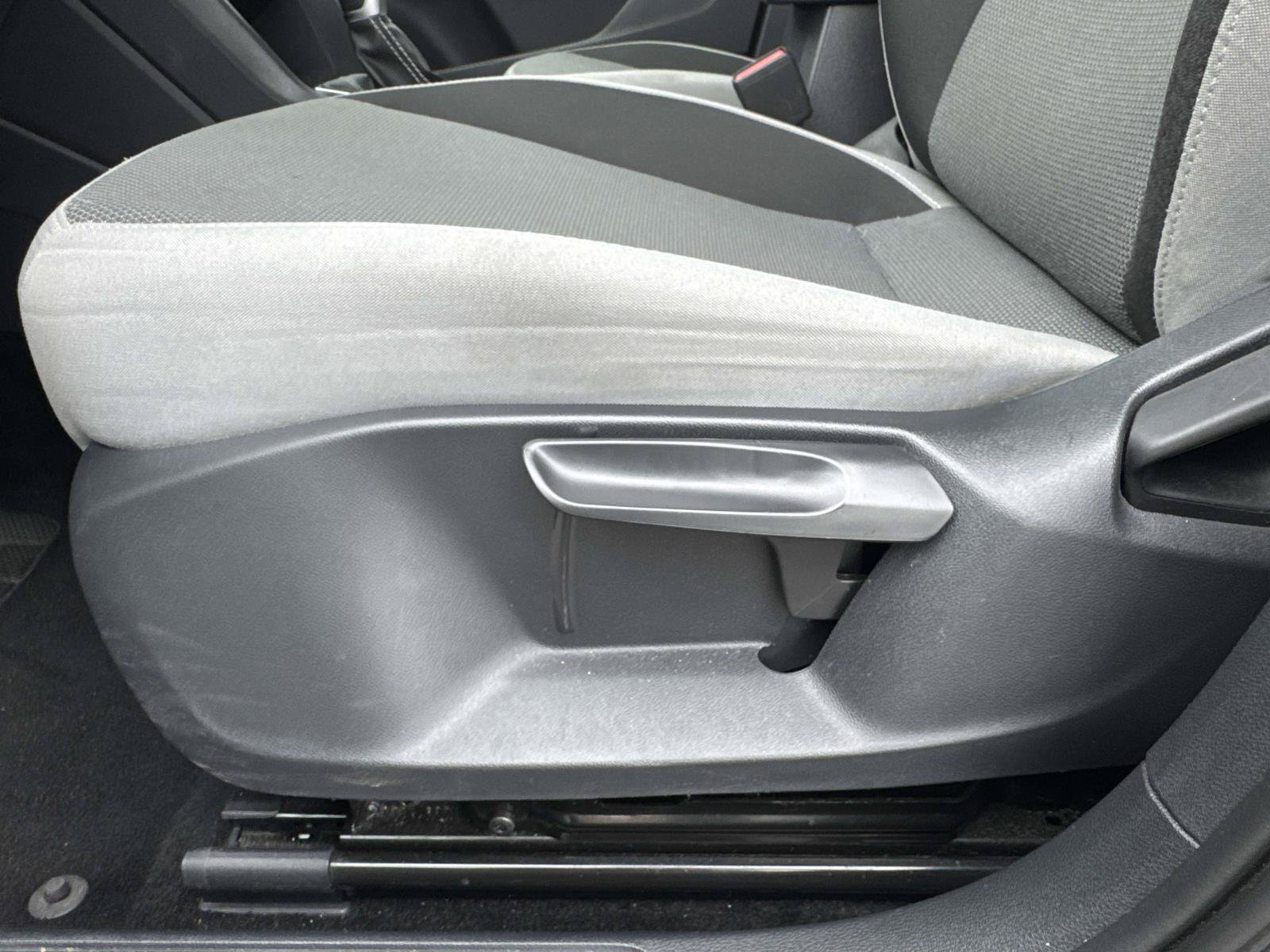 2024 Volkswagen Taos SE - Photo 16