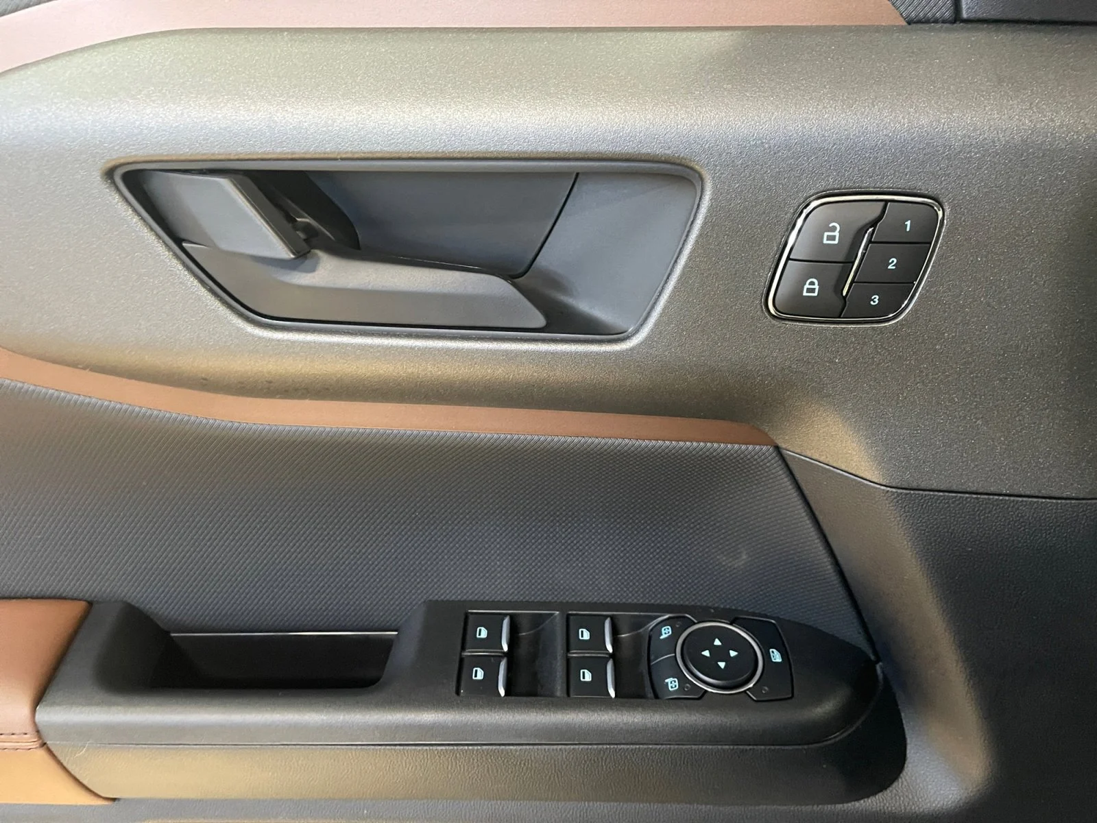New 2026 Carbonized Grey Metallic Ford Outer Banks image 12
