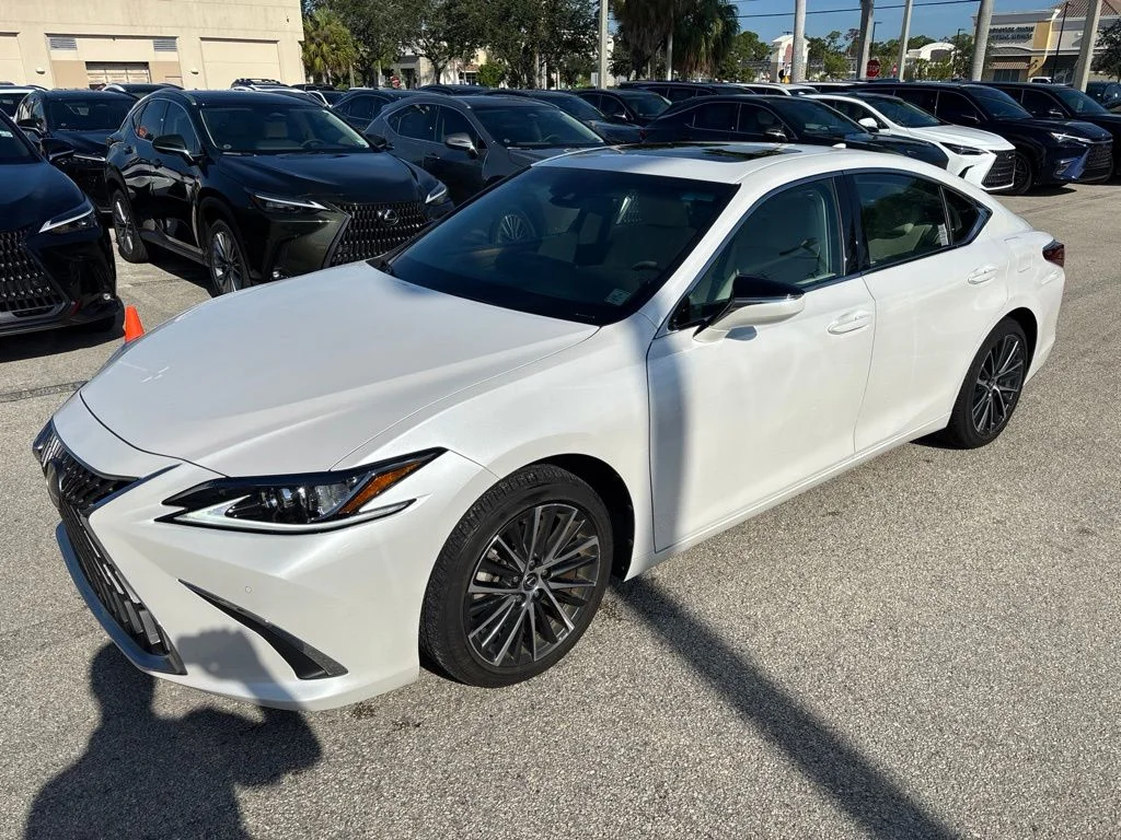 Certified Used 2023 White Lexus 350 image 10