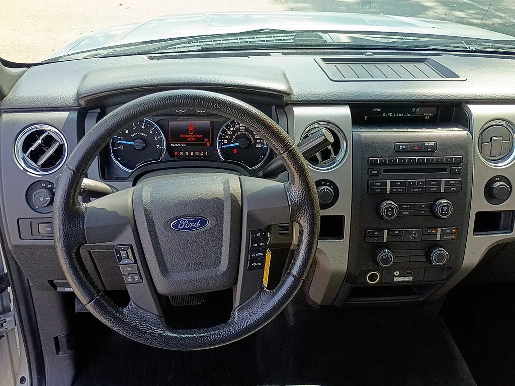 Used 2011 Ingot Silver Metallic Ford XLT image 11