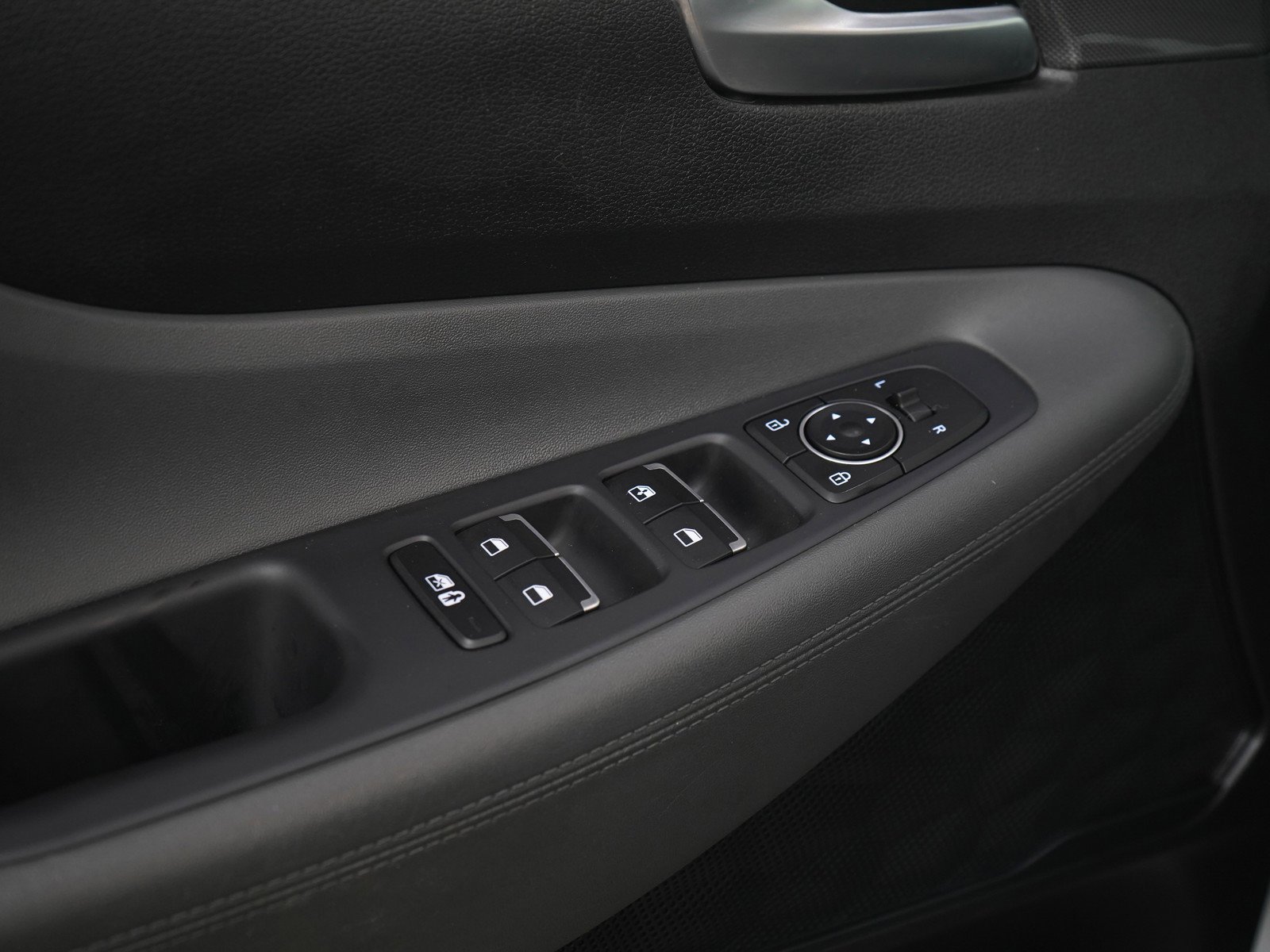2023 Hyundai Santa Fe SE - Photo 20