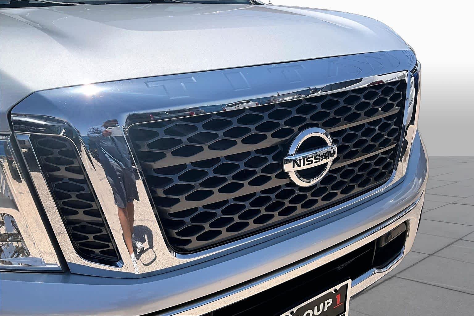Used 2018 Brilliant Silver Nissan SV image 29