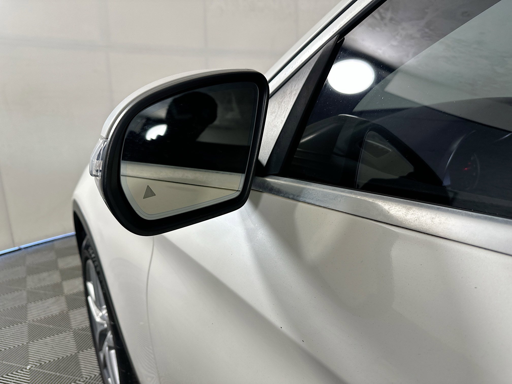 Used 2017 White Mercedes-Benz GLC 300 image 10