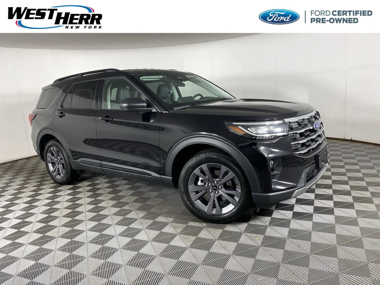 Used 2026 Agate Black Ford Active image 1