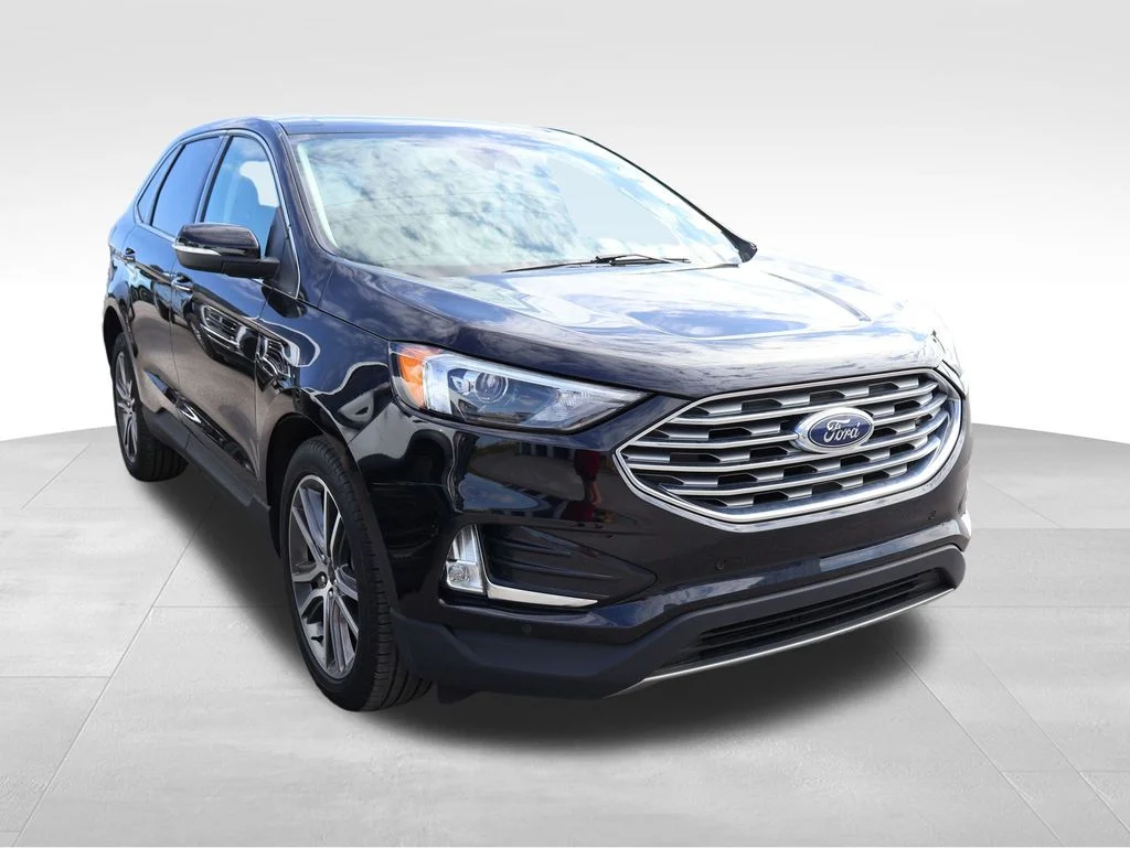 Used 2024 Black Metallic Ford Titanium image 10