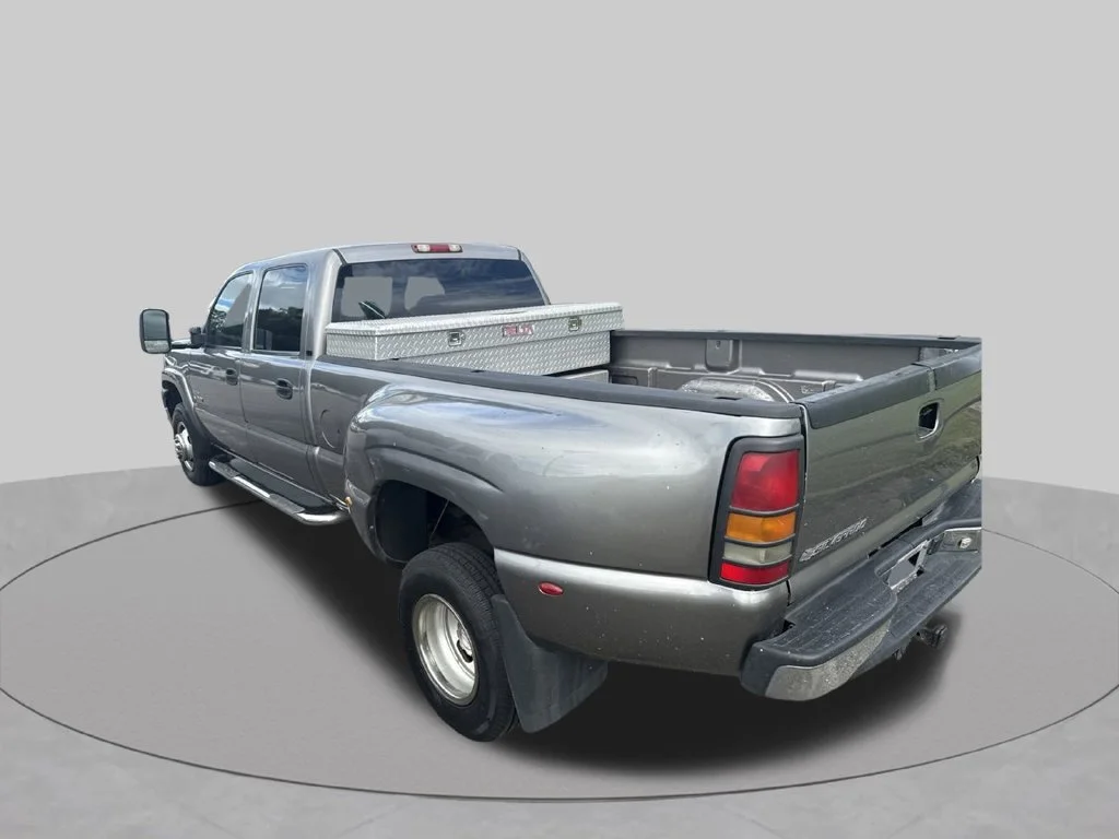 Used 2007 Graystone Metallic Chevrolet LT image 7