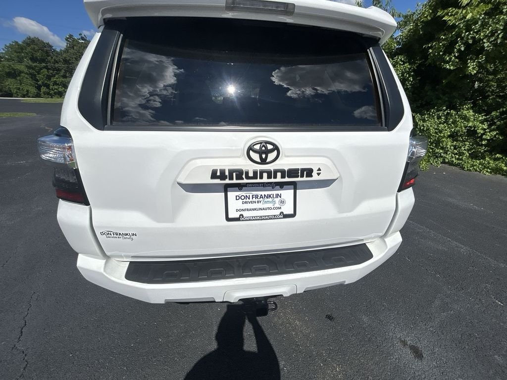 Used 2023 White Toyota SR5 image 29