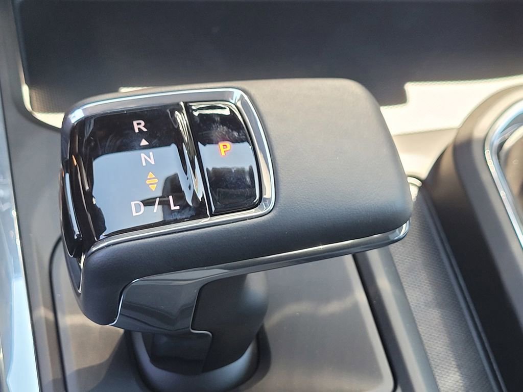 2025 Chevrolet Silverado 1500 LT - Photo 19