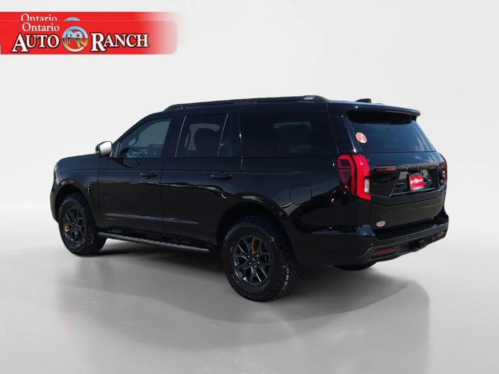 New 2026 AGATE BLACK METALLIC Ford Tremor image 3