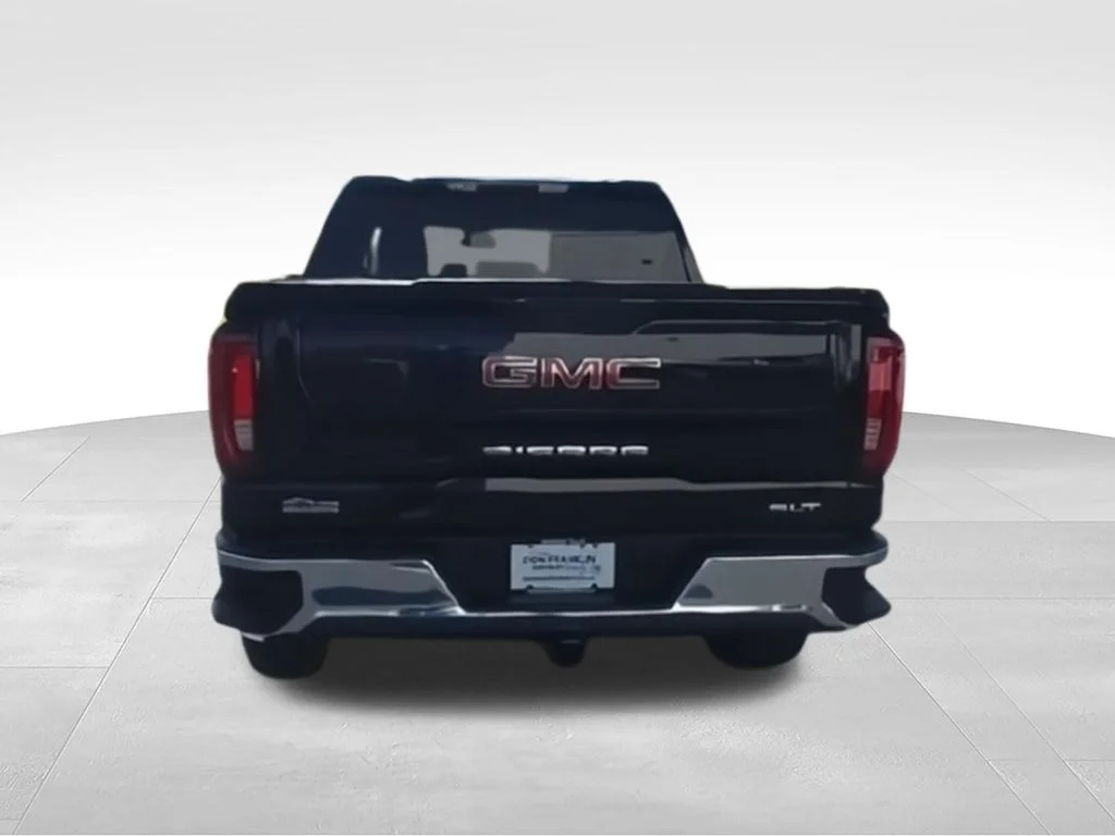 Used 2022 Black GMC SLT image 7