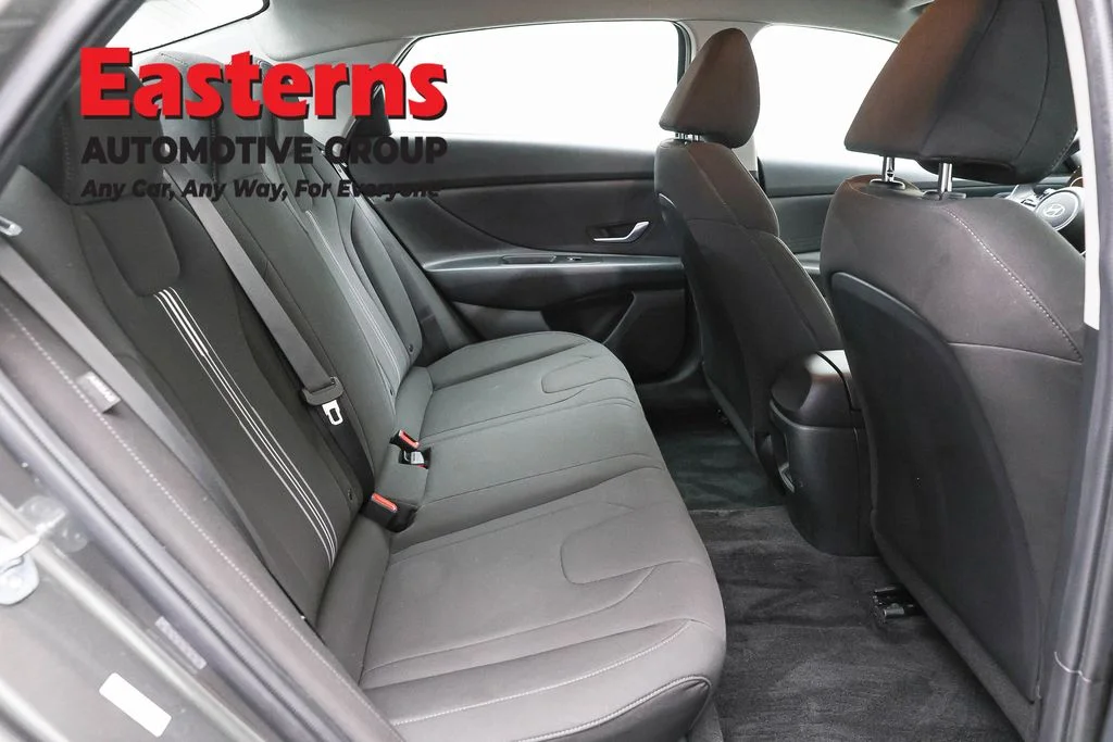 Used 2024 Gray Hyundai SEL image 22