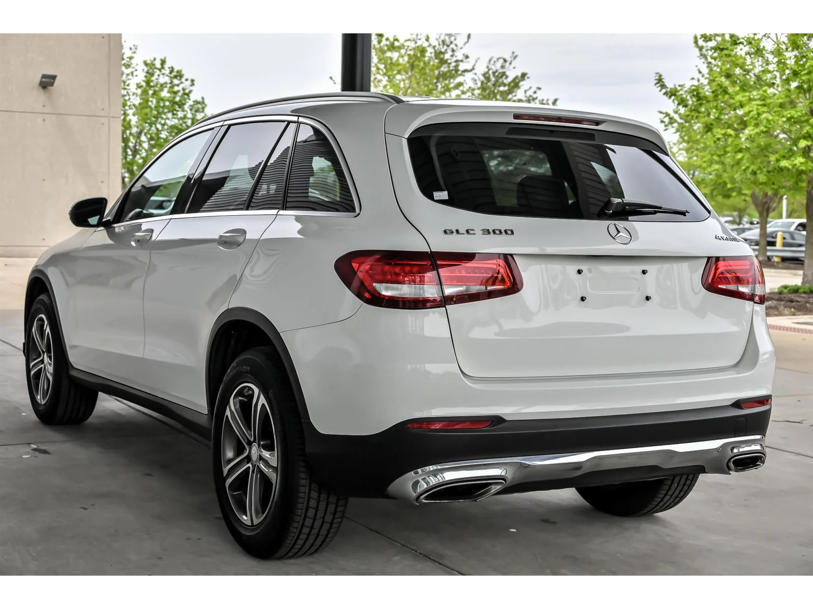 Used 2016 White Mercedes-Benz GLC 300 4MATIC® image 6