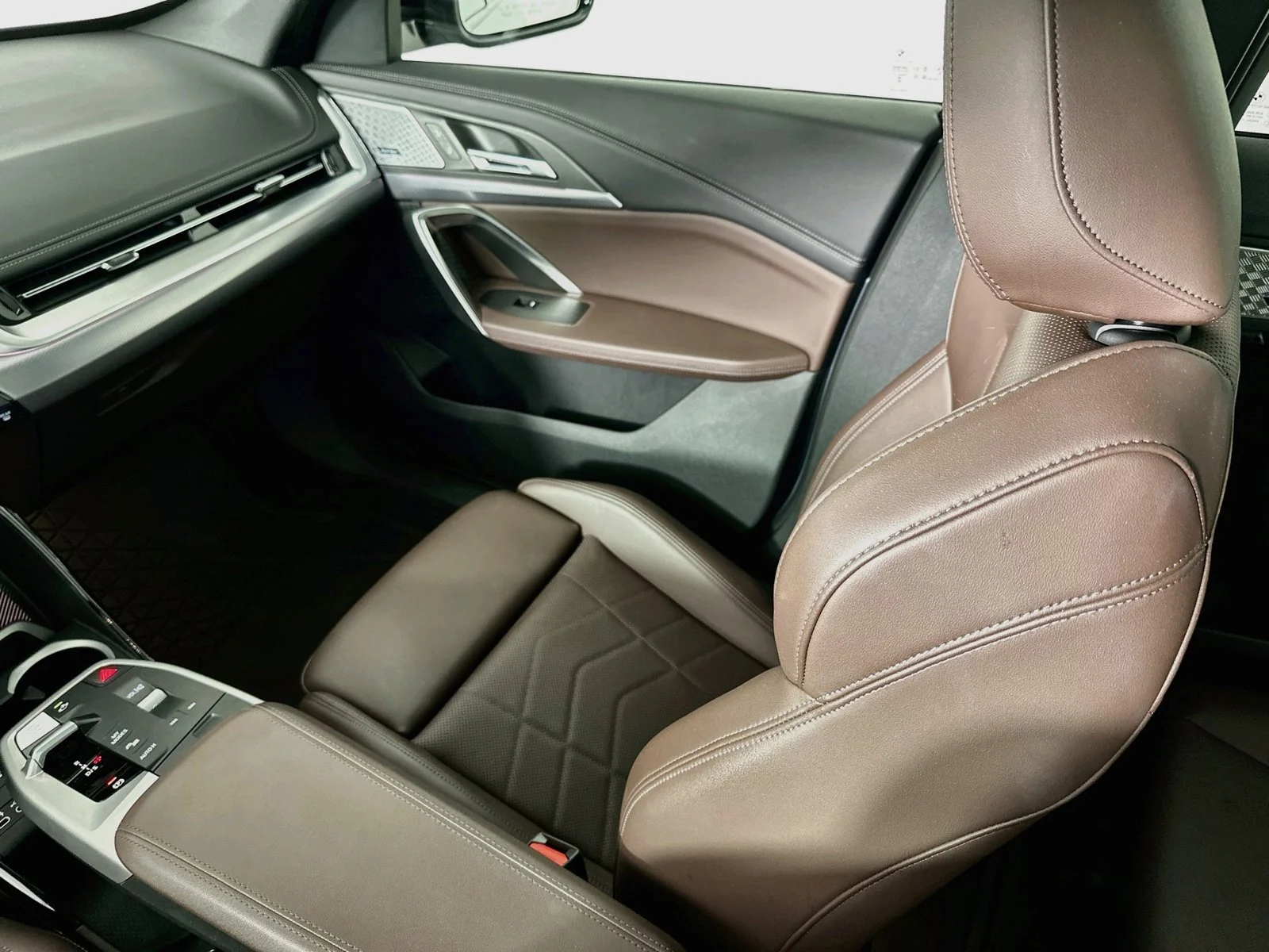 Used 2024 Storm Bay Metallic BMW M35i image 24