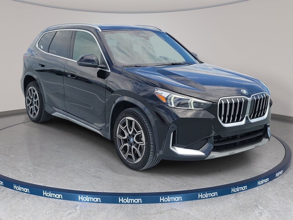 Used 2026 Jet Black BMW xDrive28i image 4