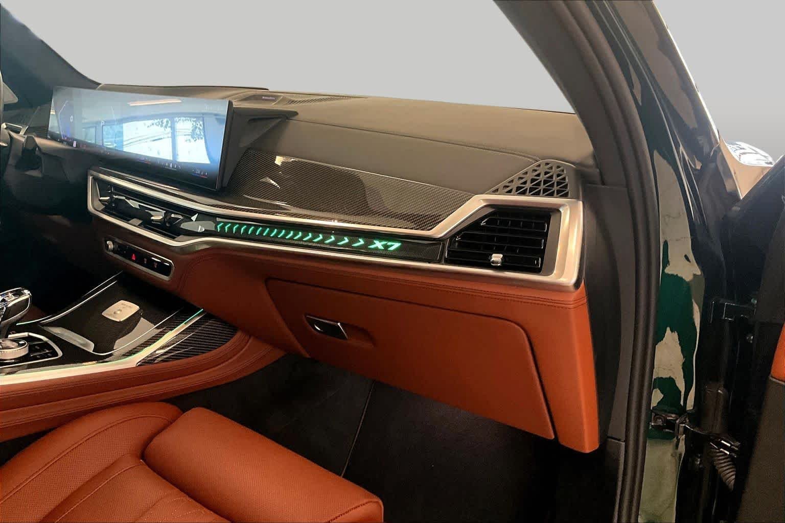 Used 2025 ALPINA Green Metallic BMW ALPINA XB7 image 17