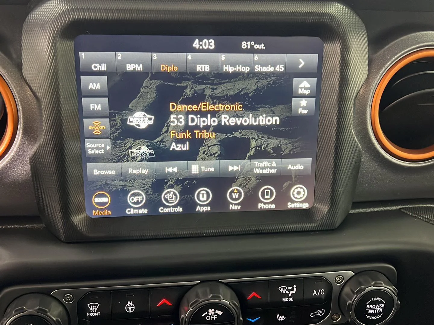 Used 2023 Sarge Green Clearcoat Jeep Mojave image 6