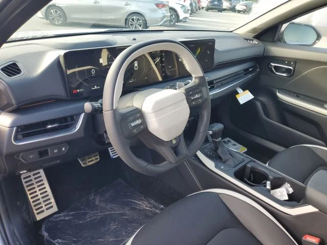 2025 Kia K4 GT-Line Turbo - Photo 7