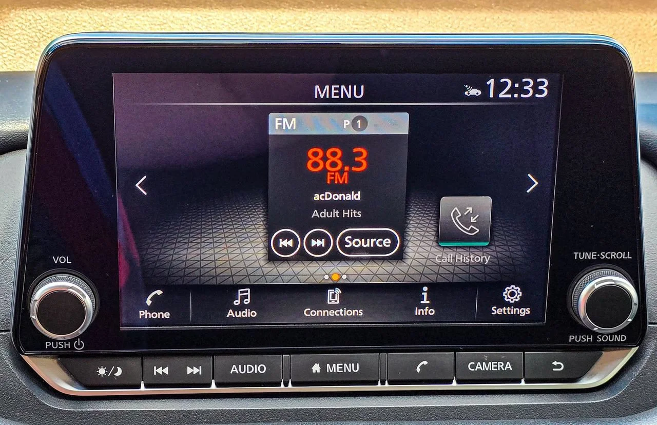 Used 2023 Gray Nissan SV Intelligent AWD image 13