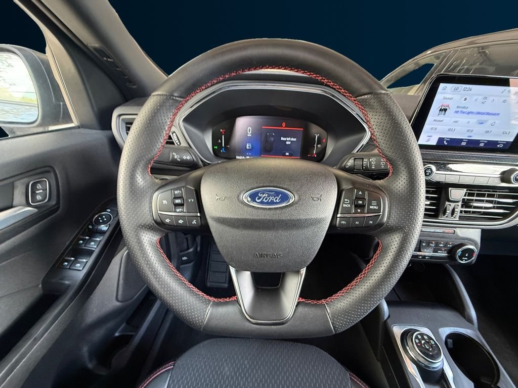 Used 2025 Gray Ford ST-Line image 13