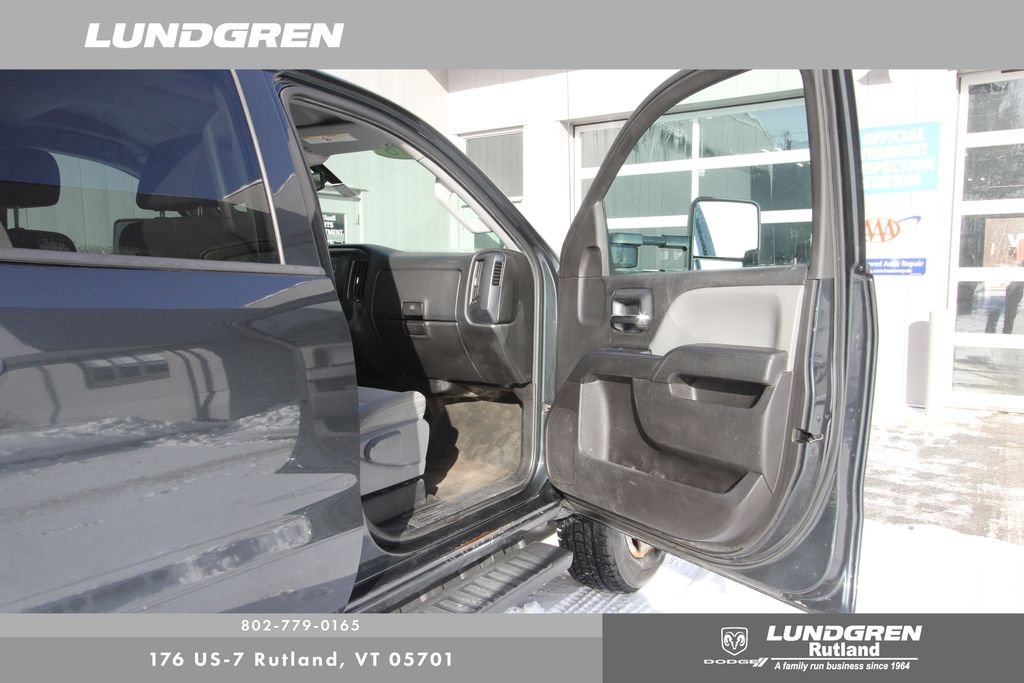 Used 2018 Gray Chevrolet Work Truck image 8