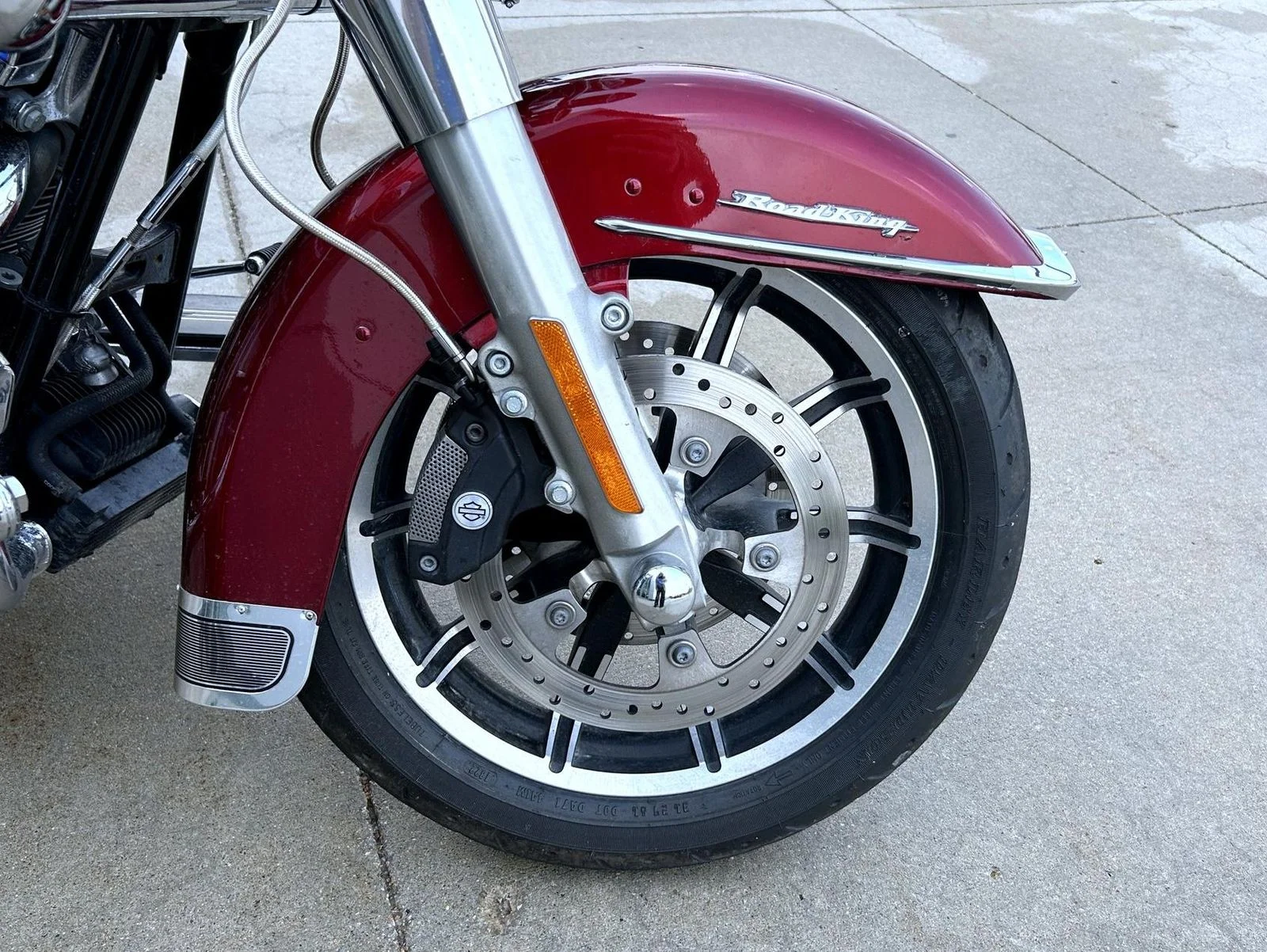 Used 2015 Red Harley-Davidson Road King image 13