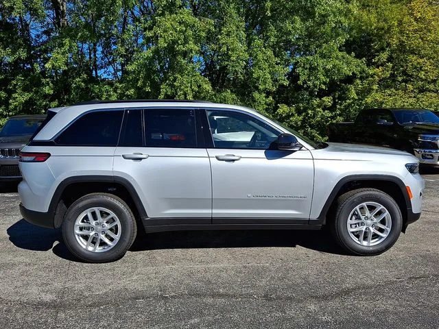 New 2025 Silver Jeep Laredo X image 8