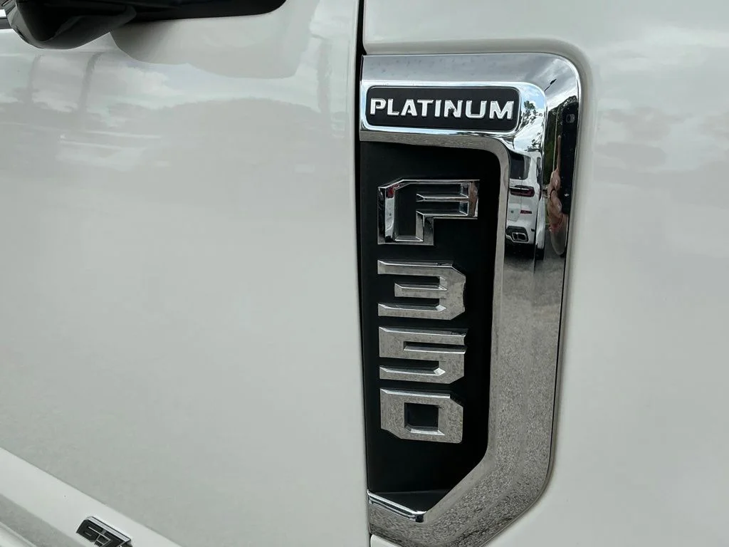 Used 2022 White Ford Platinum image 12