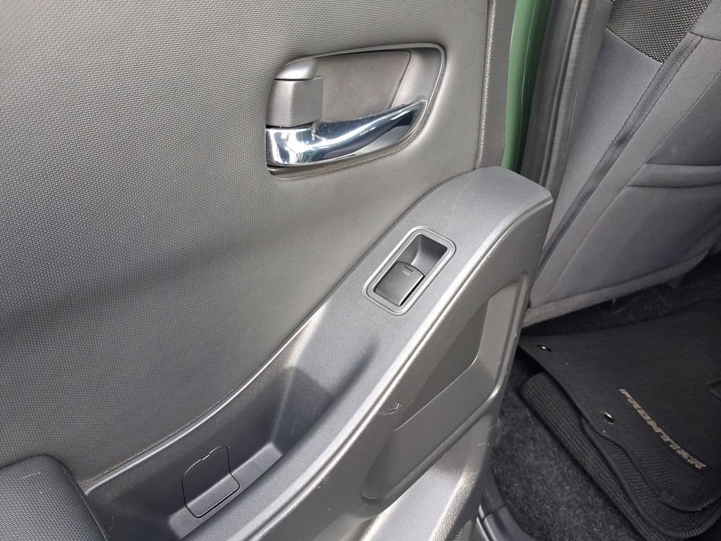 Used 2022 Green Nissan SV image 13