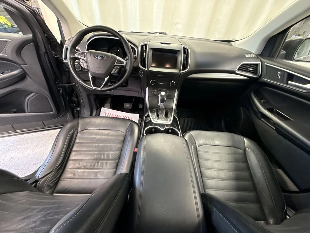 Used 2015 Magnetic Metallic Ford SEL image 27