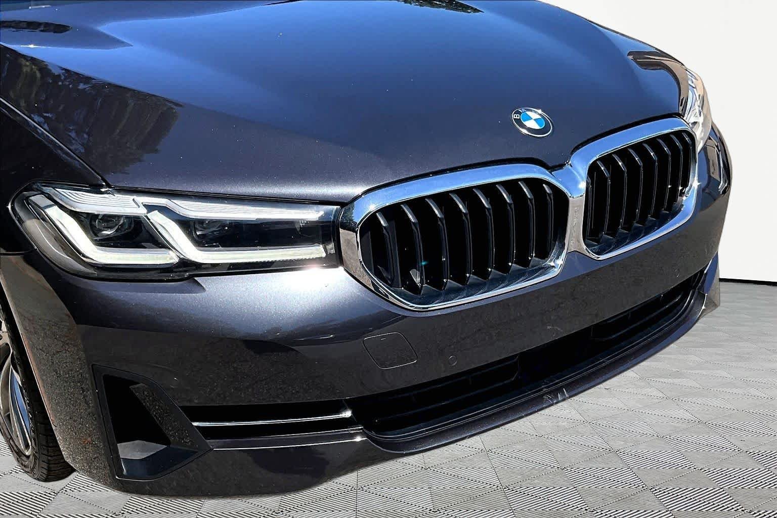 Used 2022 Dark Graphite Metallic BMW 530i image 30