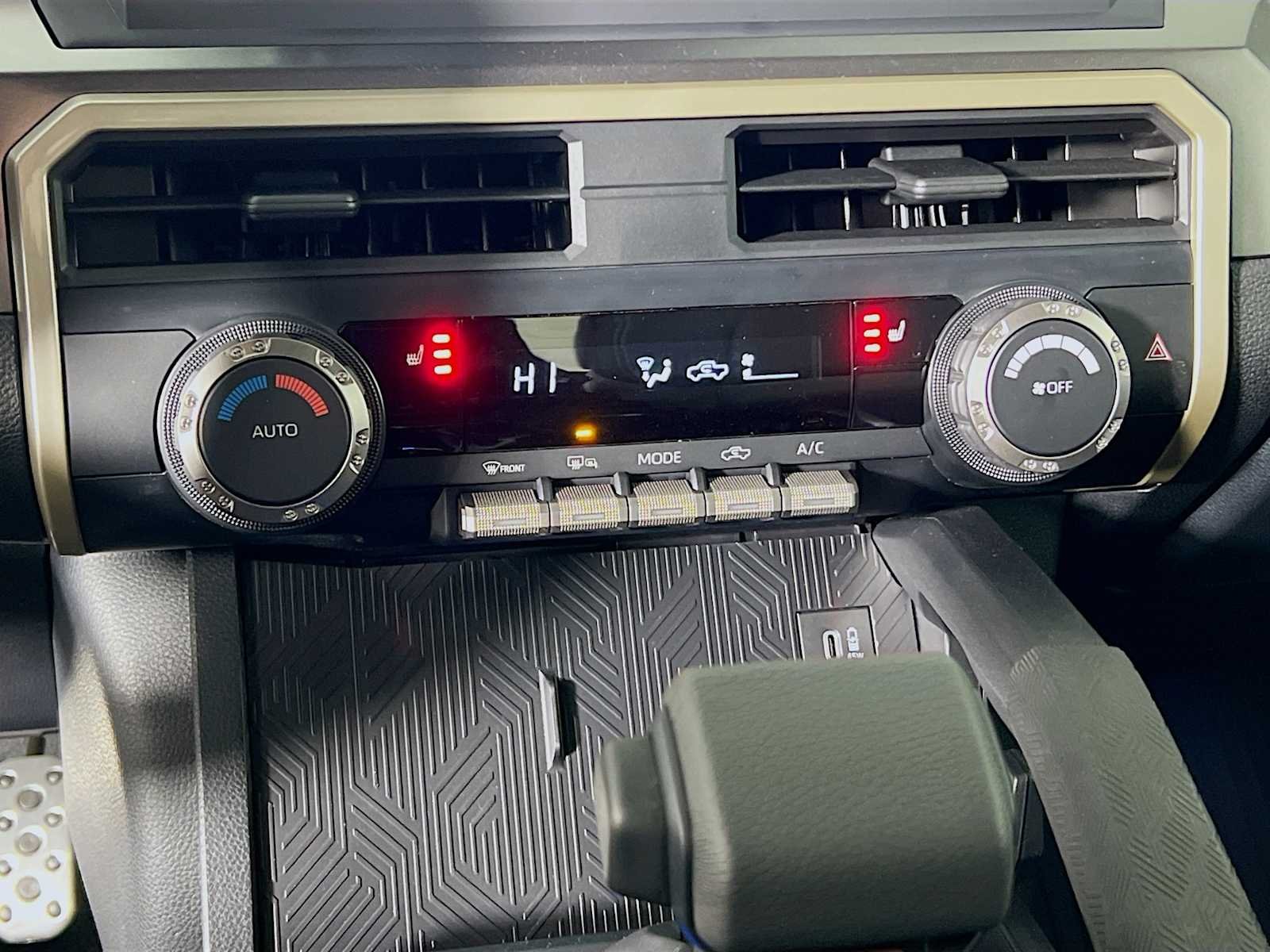 2026 Toyota Tacoma — photo 11