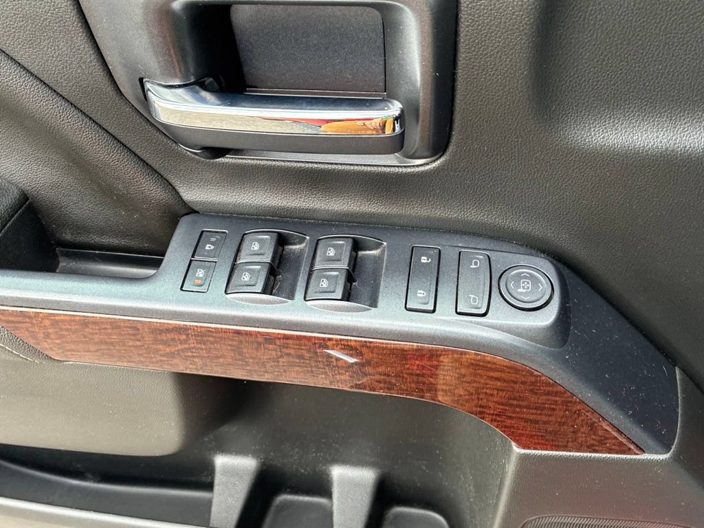 Used 2015 FIRE RED GMC SLE image 12