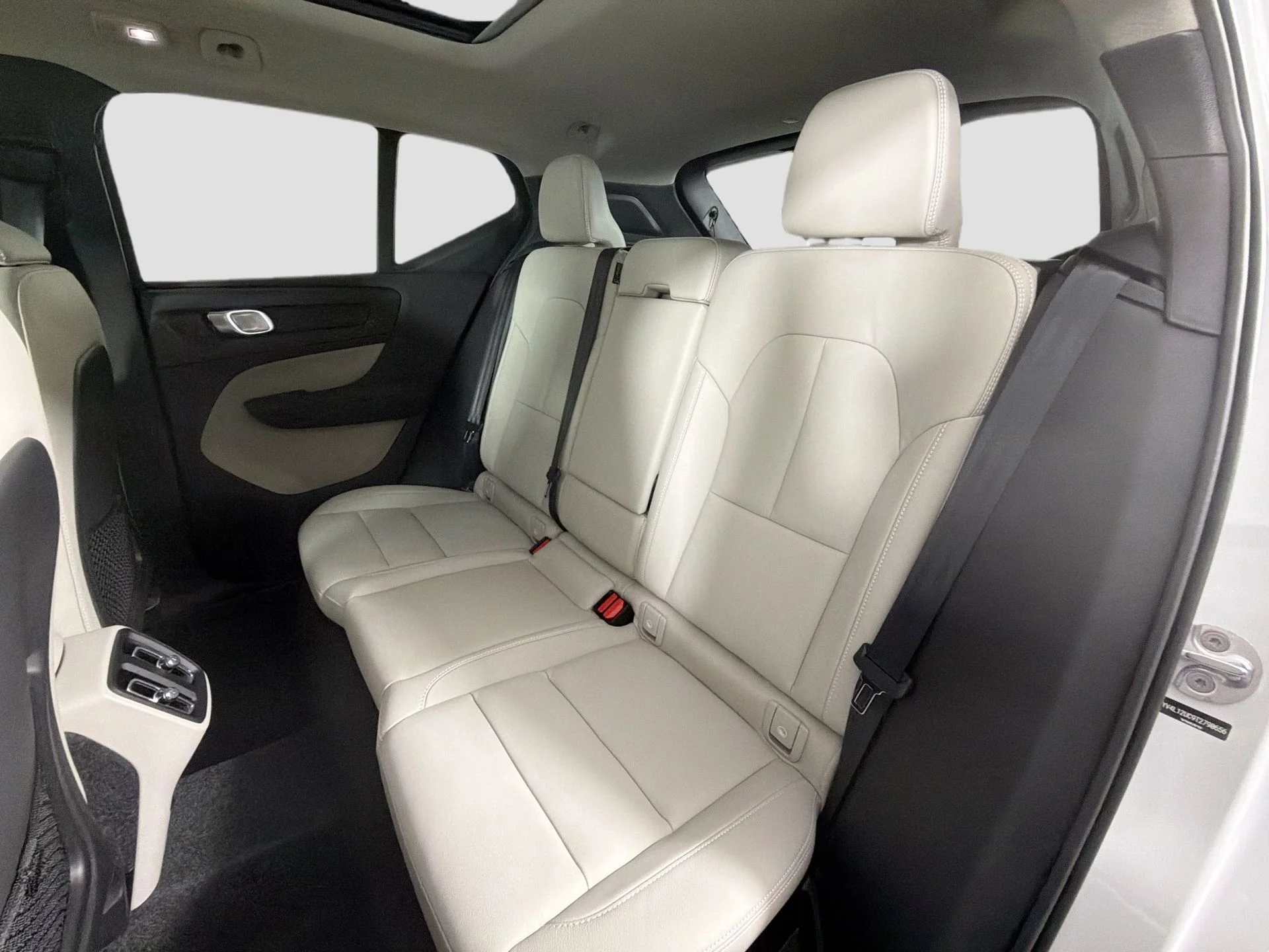 New 2026 Crystal White Volvo Plus image 23