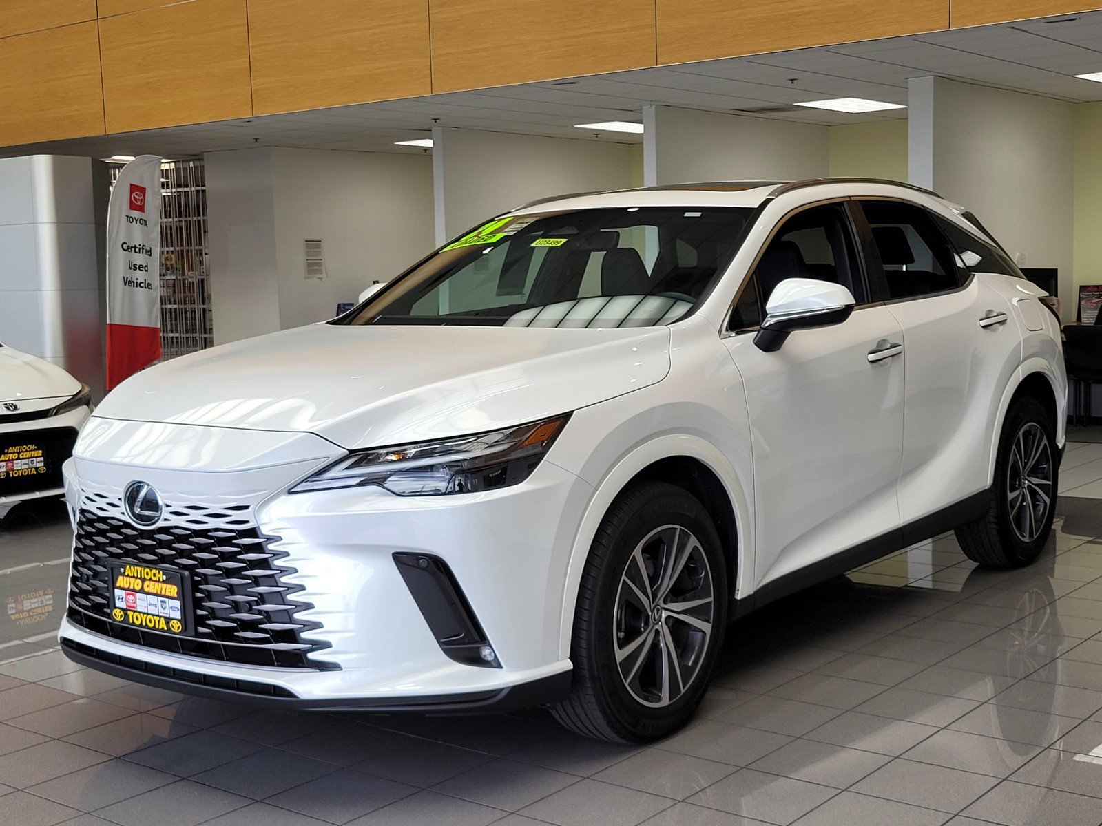 Used 2024 EMINENT WHITE PEARL Lexus  image 8