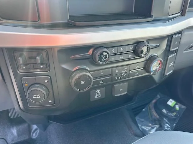 2024 Ford F-450 Super Duty Chassis Cab XL - Photo 39