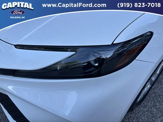 Used 2025 White Toyota LE image 11
