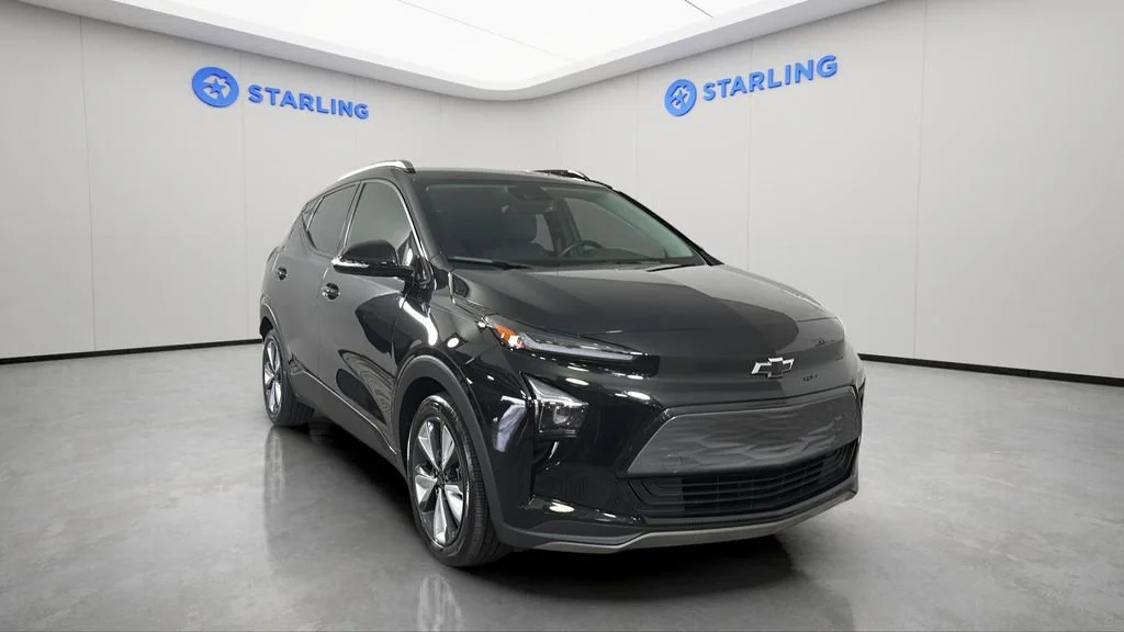 Used 2023 Mosaic Black Metallic Chevrolet LT image 14