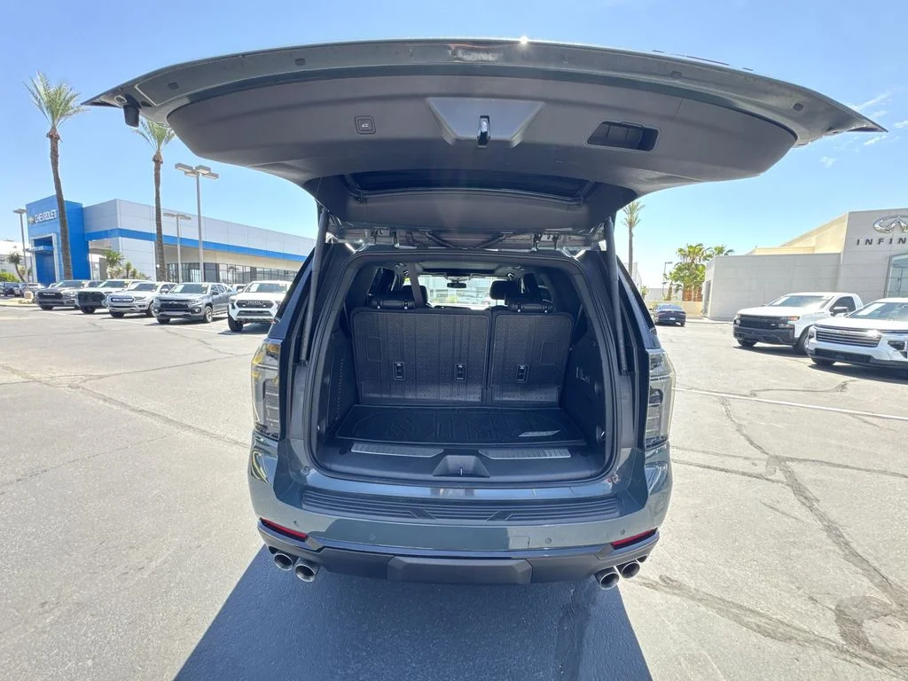 Used 2025 Gray Chevrolet RST image 27