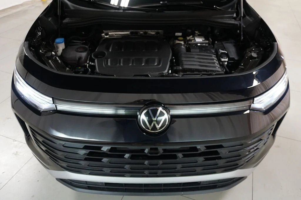 New 2026 Deep Black Volkswagen 2.0T SE image 30
