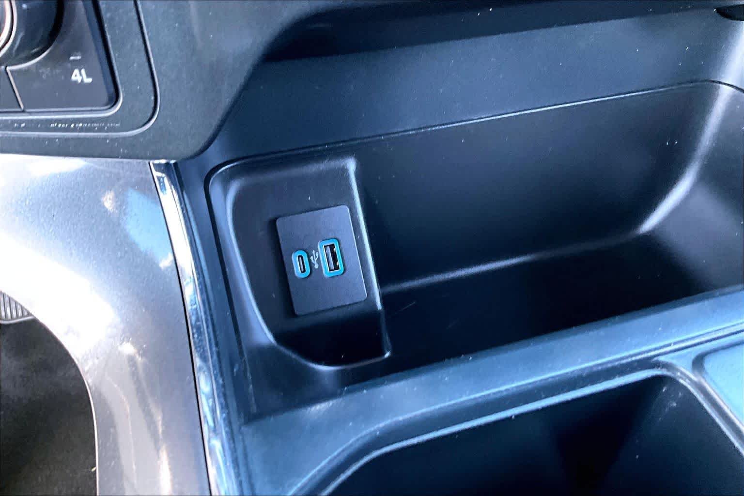 Used 2023 Iconic Silver Ford XLT image 32