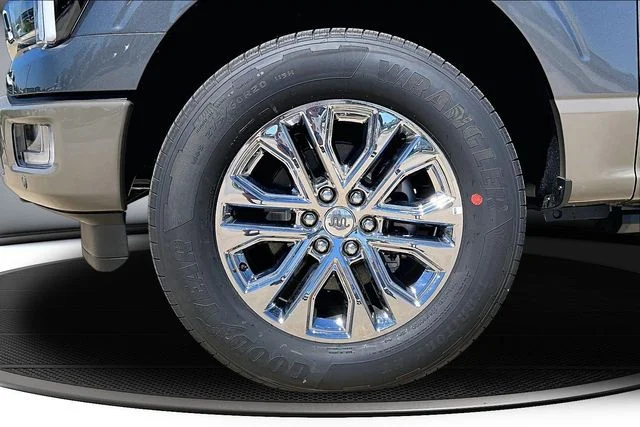 New 2026 Carbonized Gray Metallic Ford King Ranch® image 14