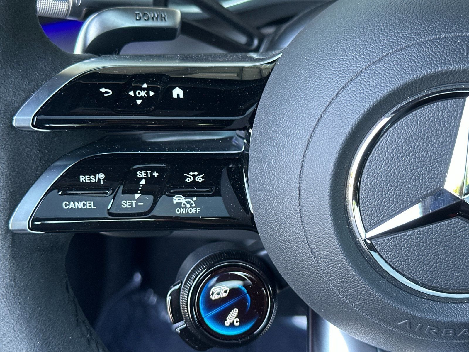 New 2026 Patagonia Red Metallic Mercedes-Benz Base image 27