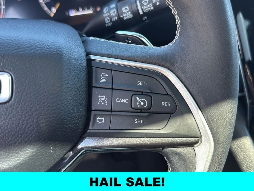 Used 2023 Silver Jeep Altitude image 20