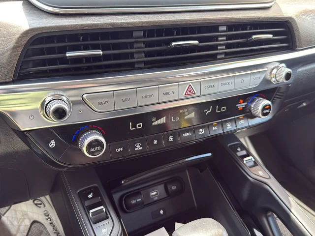 Used 2021 Gray Kia SX image 21