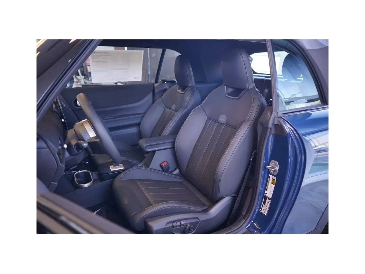 New 2026 Indigo Sunset Blue Metallic MINI SIGNATURE PLUS image 4