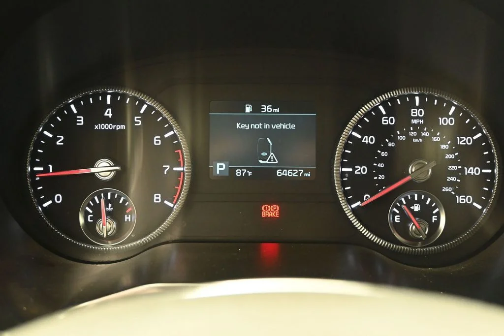 Used 2021 Green Kia S image 22