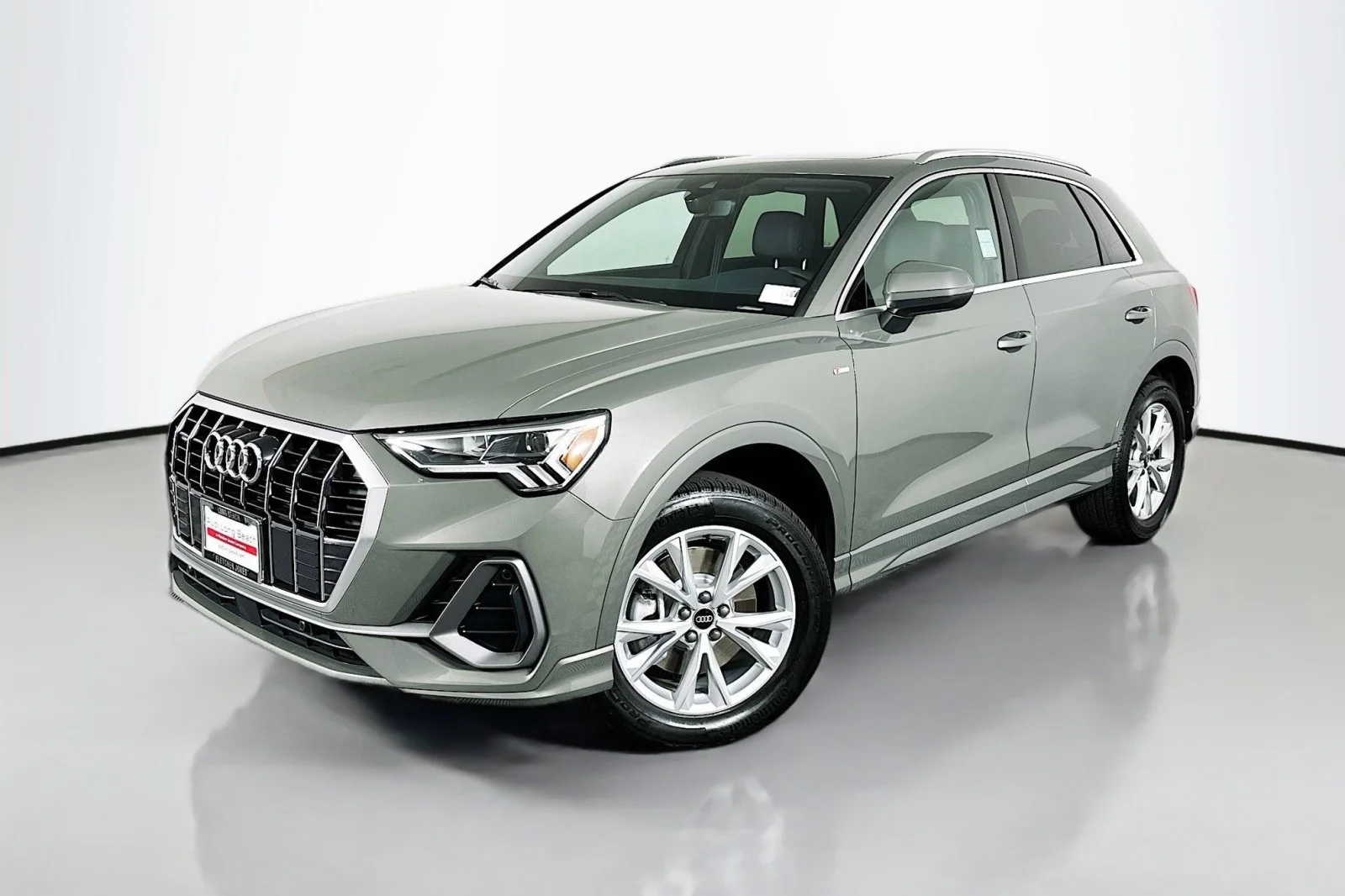 2025 Audi Q3 45 TFSI S Line Premium quattro's photo