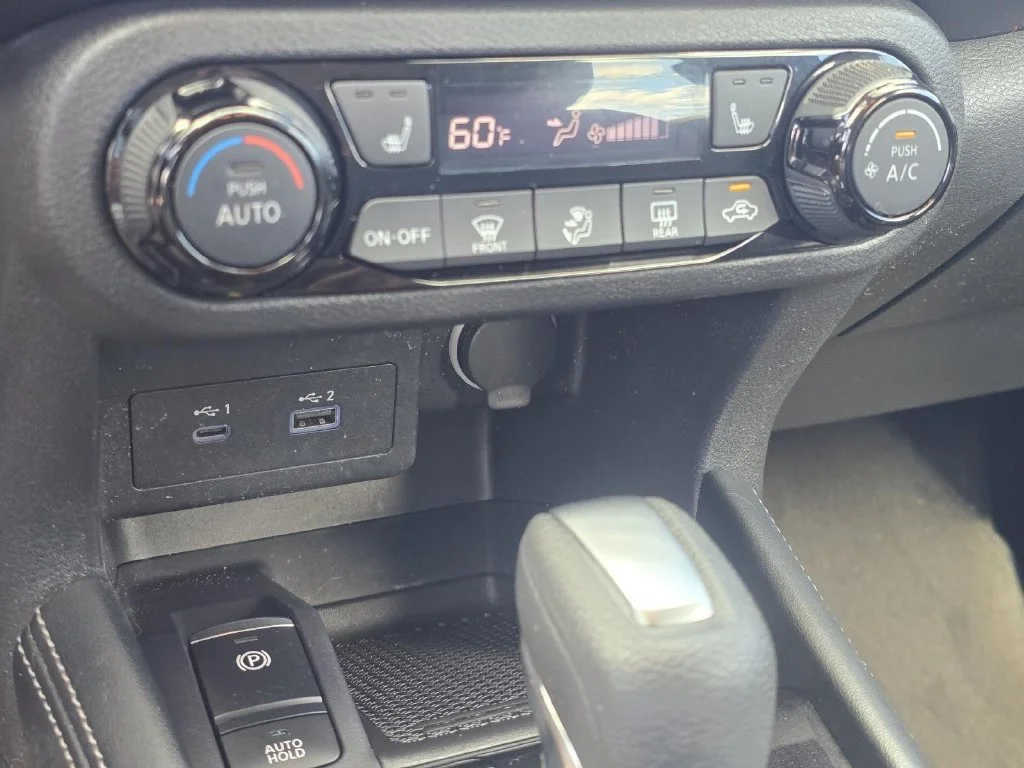 Used 2024 Gray Nissan SR image 25