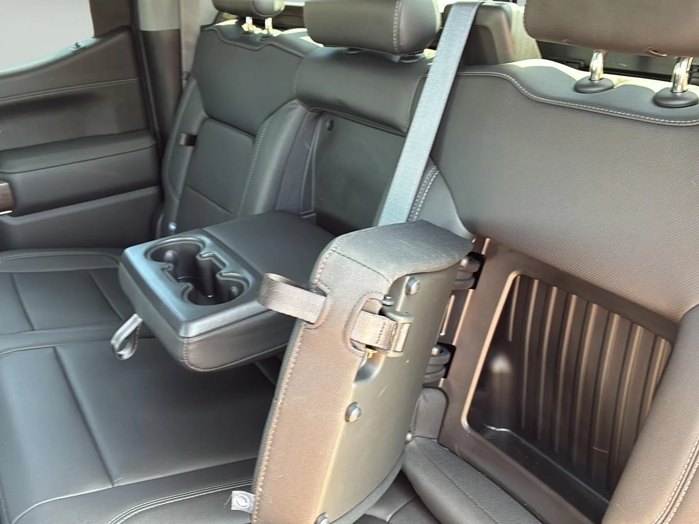 Used 2021 Satin Steel Metallic GMC SLT image 22
